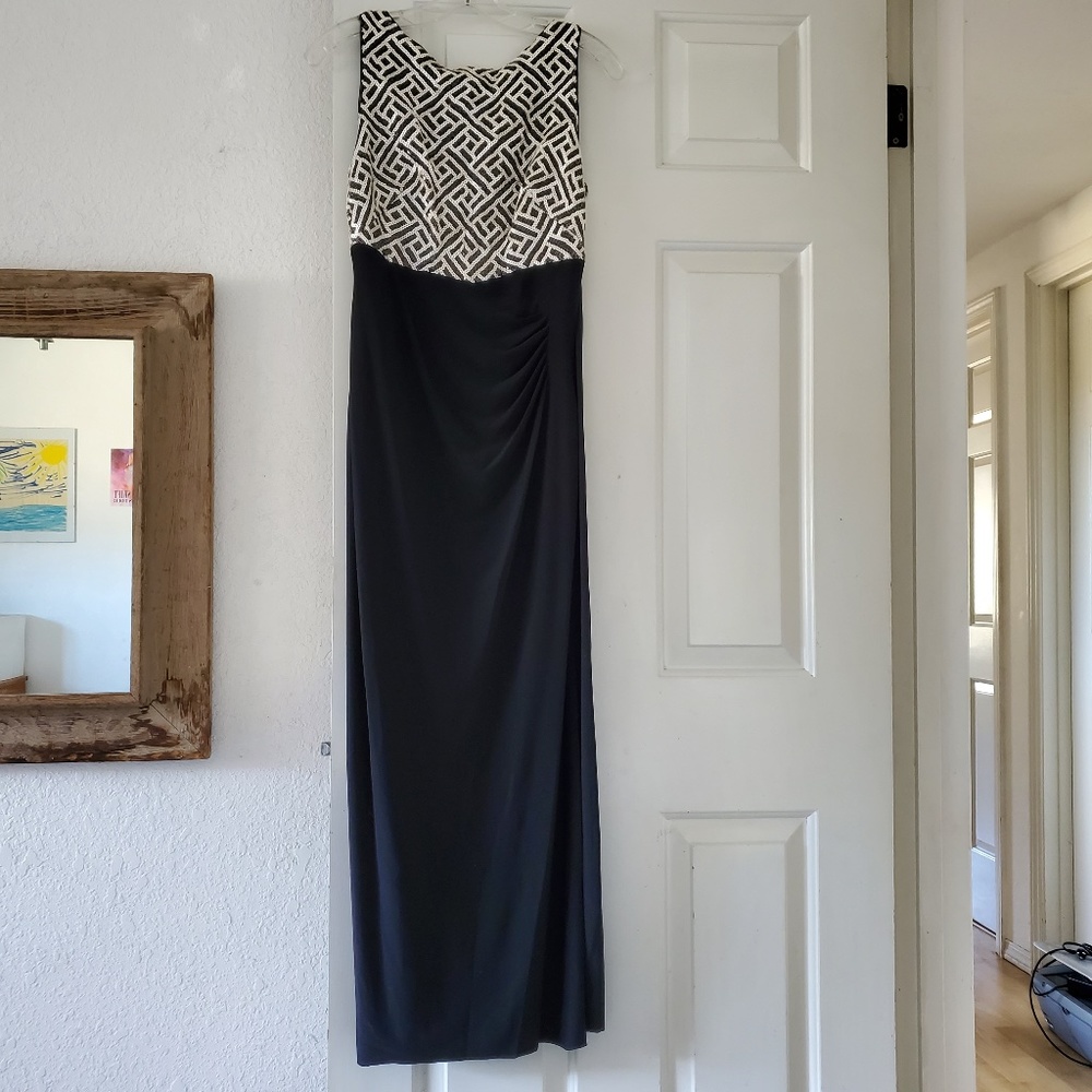 LAUREN By Ralph Lauren Black White Sequenced Long Evening Dress Size 6